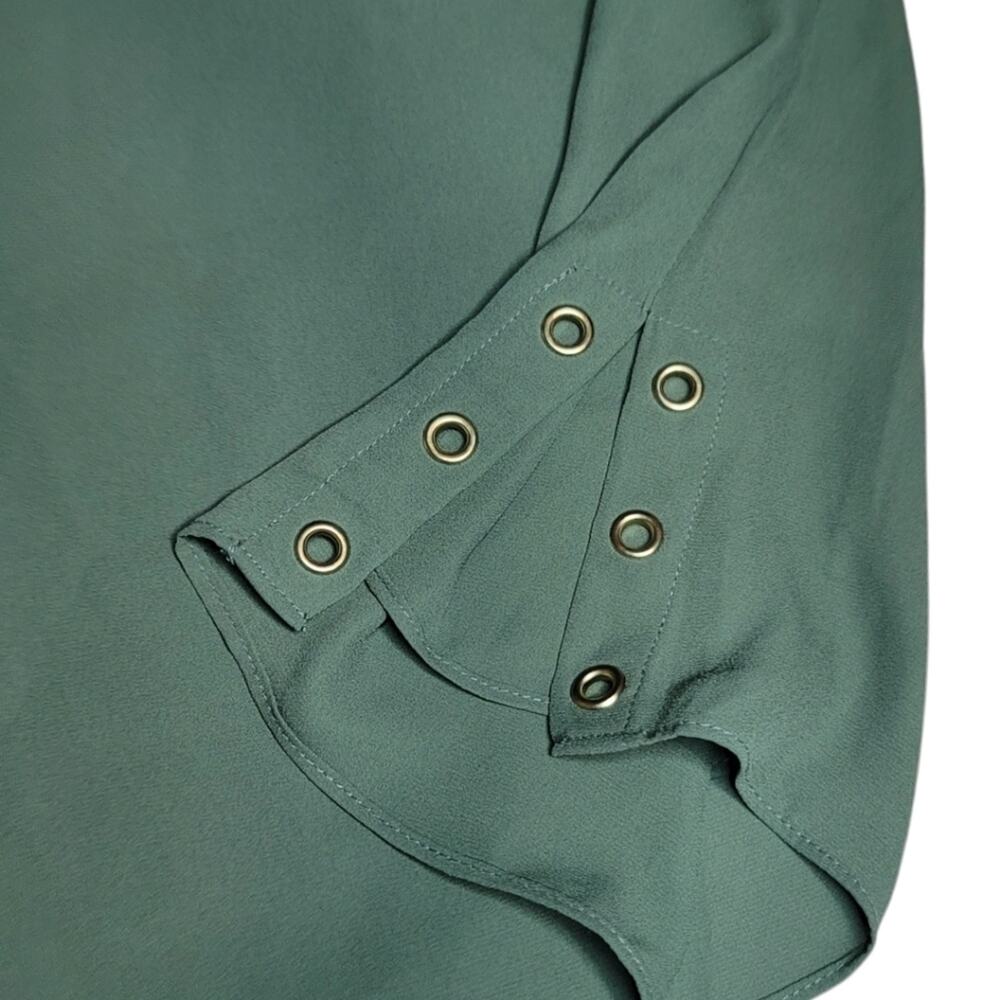 JM Collection Green V-Neckline Grommet-Trim Top XXL - Picture 8 of 12